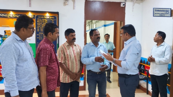 ପ୍ରାଥମିକ ଶିକ୍ଷକଙ୍କ ସମସ୍ୟାର ସମାଧାନ ପାଇଁ ଜିଲ୍ଲାପାଳଙ୍କ ସହ ରାଜ୍ୟ ଫେଡେରେସନର ଆଲୋଚନା