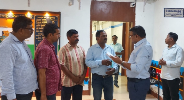 ପ୍ରାଥମିକ ଶିକ୍ଷକଙ୍କ ସମସ୍ୟାର ସମାଧାନ ପାଇଁ ଜିଲ୍ଲାପାଳଙ୍କ ସହ ରାଜ୍ୟ ଫେଡେରେସନର ଆଲୋଚନା