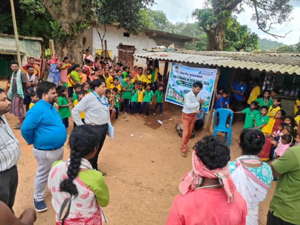 ସ୍ୱଚ୍ଛତା ସହ ଆର୍ଥିକ ସାକ୍ଷରତାର ବାର୍ତ୍ତା ଗ୍ରାମ୍ୟ ବ୍ୟାଙ୍କର ବିଭିନ୍ନ ଯୋଜନାର ସୁଯୋଗ ନେବାକୁ ଆହ୍ୱାନ ସ୍ୱଚ୍ଛତା ସହ ଆର୍ଥିକ ସାକ୍ଷରତାର ବାର୍ତ୍ତା ଗ୍ରାମ୍ୟ ବ୍ୟାଙ୍କର ବିଭିନ୍ନ ଯୋଜନାର ସୁଯୋଗ ନେବାକୁ ଆହ୍ୱାନ