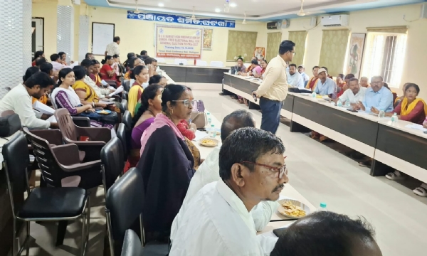 ଭୋଟର ତାଲିକା ସଂଶୋଧନ ପାଇଁ ଘଟଗାଁରେ ପ୍ରସ୍ତୁତି ୨୭ ପଞ୍ଚାୟତରେ ୧୩୯ଟି ଟିମ୍ କରିବେ ଘରକୁ ଘର