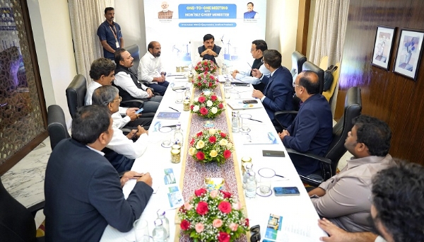 विजयवाड़ा में उद्योगपतियों और निवेशकों से चर्चा करते हुए मुख्यमंत्री मोहन यादव
