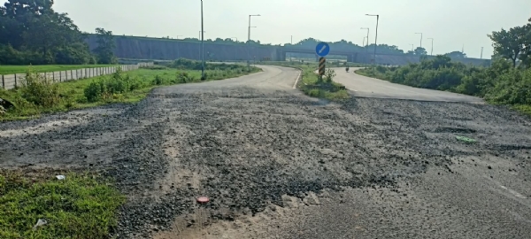 ଭାରତମାଲା ଓ ପୂର୍ତ୍ତ ବିଭାଗ ମଧ୍ୟରେ ସମନ୍ବୟର ଅଭାବ । ଦୁର୍ଦ୍ଦଶା ଭୋଗୁଛନ୍ତି ସାଧାରଣ ଜନତା । ଭାରତମାଲା ଓ ପୂର୍ତ୍ତ ବିଭାଗ ମଧ୍ୟରେ ସମନ୍ବୟର ଅଭାବ । ଦୁର୍ଦ୍ଦଶା ଭୋଗୁଛନ୍ତି ସାଧାରଣ ଜନତା ।