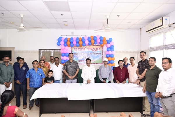 ପଦ୍ମପୁର ଉପଖଣ୍ଡ ଚିକିତ୍ସାଳୟରେ ନବଜାତ ଶିଶୁ ଓ ପ୍ରସୂତି ମା’ଙ୍କୁ ସମ୍ବର୍ଦ୍ଧିତ କଲେ ସ୍ୱାସ୍ଥ୍ୟମନ୍ତ୍ରୀ