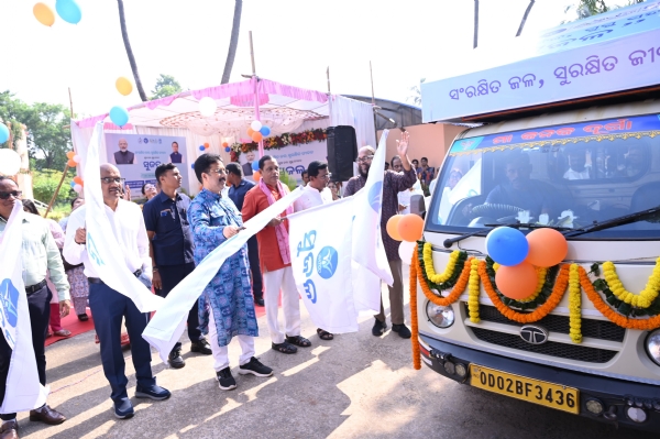 ‘ସୁଜଳ’ ଅଭିଯାନର ଶୁଭାରମ୍ଭ         କଲେ ନଗର ଉନ୍ନୟନ ମନ୍ତ୍ରୀ  କୃଷ୍ଣଚନ୍ଦ୍ର         ମହାପାତ୍ର