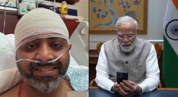 प्रधानमंत्री  मोदी से बातचीत में  भावुक हुए कैप्टन स्मित मच्छार