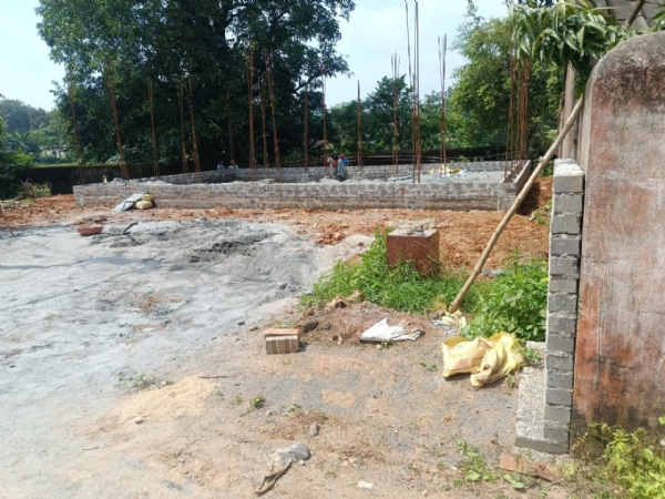 ବ୍ଲକ କାର୍ଯ୍ୟାଳୟ ପରିସରରେ  ନିର୍ମାଣ କାର୍ଯ୍ୟରେ ନିୟମ ଉଲ୍ଲଂଘନ ଅଭିଯୋଗ