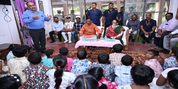 ଏସ୍ଓଏସ୍ ଚିଲ୍ଡ୍ରେନ୍ସ ଭିଲେଜ୍ରେ ପିଲାମାନଙ୍କ ସହ ବିଜୟା ଦଶମୀ ପାଳିଲେ ରାଜ୍ୟପାଳ
