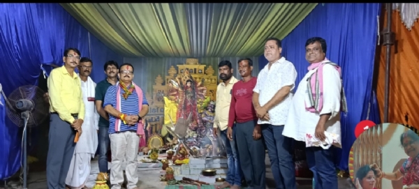 ପାର୍ବଣରେ ବିଭିନ୍ନ ମେଢ ବୁଲି ମାଁ ଙ୍କ ଆଶିର୍ବାଦ ଭିକ୍ଷା କଲେ କଂଗ୍ରେସ ନେତା ଅମରେନ୍ଦ୍ର ମିଶ୍ର