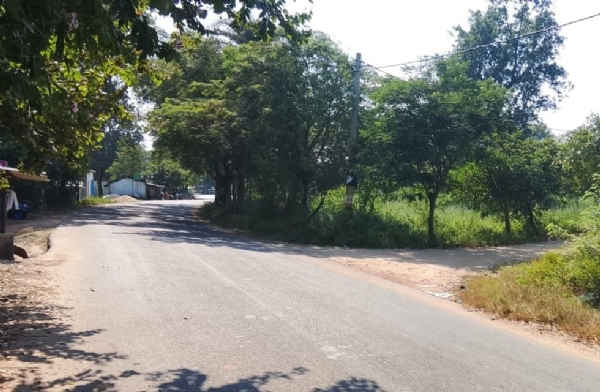 କଲେଜ ସମ୍ମୁଖରେ ଦୁର୍ଘଟଣା ଆଶଙ୍କା, ସ୍ପିଡ୍ ବ୍ରେକର ନିର୍ମାଣ ଦାବି