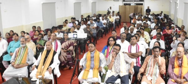 ବିଜେପି ରାଜ୍ୟ କାର୍ଯ୍ୟାଳୟରେ ମନ କି ବାତ କାର୍ଯ୍ୟକ୍ରମ ଶୁଣିଲେ ମୁଖ୍ୟମନ୍ତ୍ରୀ ମୋହନ ମାଝୀ ବିଜେପି ରାଜ୍ୟ କାର୍ଯ୍ୟାଳୟରେ ମନ କି ବାତ କାର୍ଯ୍ୟକ୍ରମ ଶୁଣିଲେ ମୁଖ୍ୟମନ୍ତ୍ରୀ ମୋହନ ମାଝୀ