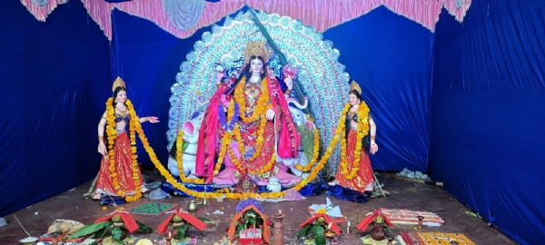 ଗଜ ଲକ୍ଷ୍ମୀଙ୍କ ନିକଟରେ କୁଙ୍କୁମାଚ୍ଚନା ପୁଜା ଗଜ ଲକ୍ଷ୍ମୀଙ୍କ ନିକଟରେ କୁଙ୍କୁମାଚ୍ଚନା ପୁଜା