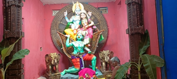 ଗଜ ଲକ୍ଷ୍ମୀଙ୍କ ନିକଟରେ କୁଙ୍କୁମାଚ୍ଚନା ପୁଜା ଗଜ ଲକ୍ଷ୍ମୀଙ୍କ ନିକଟରେ କୁଙ୍କୁମାଚ୍ଚନା ପୁଜା
