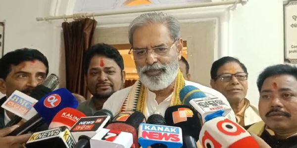 ଉପମୁଖ୍ୟମନ୍ତ୍ରୀ ଓଡିଶା ଶ୍ରୀଯୁକ୍ତ କନକ ବର୍ଦ୍ଧନ ସିଂହଦେଓଙ୍କ କୋରାପୁଟ ଜିଲ୍ଲା ଗସ୍ତ: କୋଟିଆ ବିକାଶ ଓ ବାତ୍ୟା ମୁକାବିଲା ସମୀକ୍ଷା