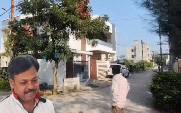 जबलपुर में एसजीएसटी अधिकारी का आवास और उनकी फोटो जबलपुर में एसजीएसटी अधिकारी का आवास और उनकी फोटो