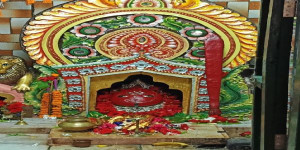 ବଲାଙ୍ଗିର ଅଞ୍ଚଳର ଅଧୀଷ୍ଠାତ୍ରୀ ଦେବୀ ମା ପାଟଣେଶ୍ୱରୀଙ୍କୁ ସବୁ ଶୁଭ କର୍ମରେ ତଥା ସରକାରୀ ହେଉ କିମ୍ବା ବେସରକାରୀ କାର୍ଯ୍ୟକ୍ରମ ରେ ଅଗ୍ରାଧିକାର ଦେବା