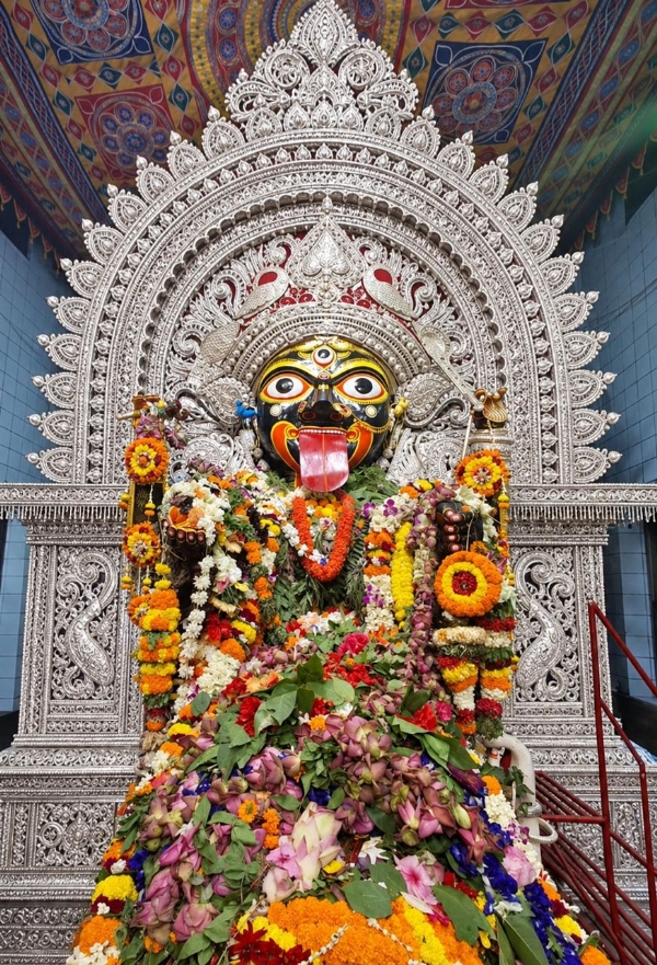 ଚଳିତବର୍ଷ ରୂପା ତାରକସି ମେଢରେ ଝଲସିବେ ମା ଦକ୍ଷିଣକାଳୀ ଚଳିତବର୍ଷ ରୂପା ତାରକସି ମେଢରେ ଝଲସିବେ ମା ଦକ୍ଷିଣକାଳୀ