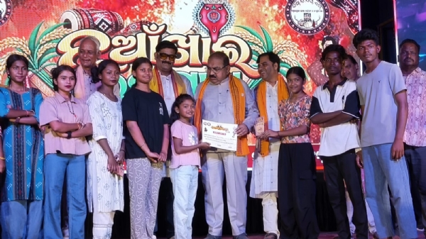 ନୂଆଁଖାଇରେ ଏକତାର ବାର୍ତ୍ତା, ଝାରସୁଗୁଡ଼ାରେ ଜମିଲା