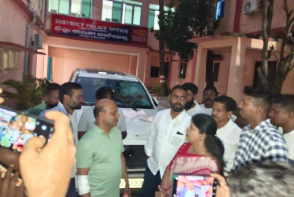 ଧର୍ମଶାଳାର ପୂର୍ବତନ ବିଧାୟକଙ୍କୁ ଆକ୍ରମଣ