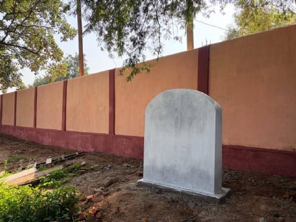 ଭୋଜପୁର ହଷ୍ଟେଲ ପାଚେରୀ ନିର୍ମାଣରେ ବ୍ୟାପକ ଅନିୟମିତତା : କାର୍ଯ୍ୟ  ସରିଗଲା, ହେଲେ ଫଳକରେ ନାହିଁ ତଥ୍ୟ