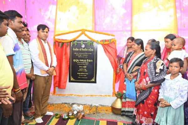କିର୍ମିରା ବ୍ଲକରେ ବିଭିନ୍ନ ଉନ୍ନୟନ କାର୍ଯ୍ୟର ଭିତ୍ତିପ୍ରସ୍ତର
