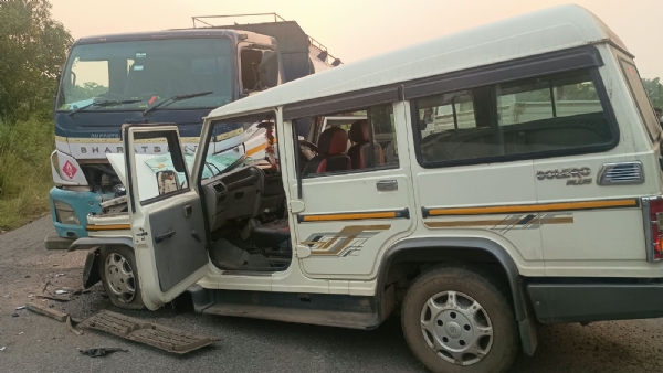 ହନୁମାନ ଛକରେ ବୋଲେରୋ-ଟ୍ୟାଙ୍କର ମୁହାଁମୁହିଁ ଧକ୍କା, ୨