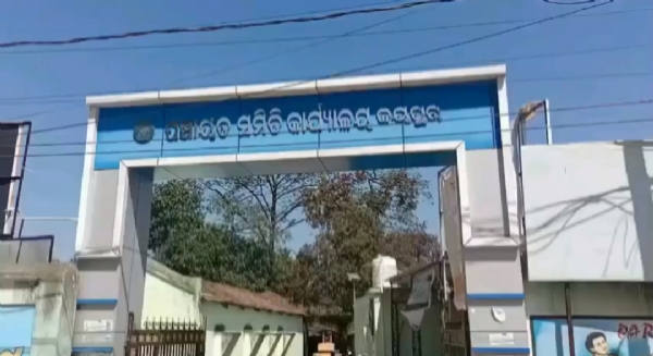 ଜୟପୁର ବ୍ଲକ ରାମଗଡ କଲୋନୀ ର କରୁଣ କାହାଣୀ ,ଆବାସ ଅଛି କିନ୍ତୁ  ଆଶ୍ରୟ ନାହିଁ |