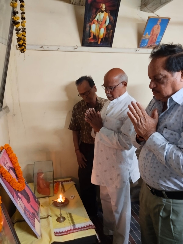 ଦୟାନନ୍ଦ ସରସ୍ଵତୀ ଙ୍କ 202 ତମ ଜନ୍ମ ଦିବସ ପାଳନ ସାମାଜିକ ସମରସତା କହିକି ଜରୁରୀ ଆଲୋଚନା