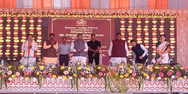 ମୁଖ୍ୟମନ୍ତ୍ରୀ କେନ୍ଦୁଝରରେ ଶିଳାନ୍ୟାସ କଲେ ୧୦୦ କୋଟିର ଟେକ୍ସଟାଇଲ୍ ପାର୍କ, ୧୮୭ କୋଟି ଟଙ୍କାର ବିପର୍ଯ୍ୟୟ ପୁନରୁଦ୍ଧାର ଏବଂ ଡାଟା ସେଣ୍ଟର