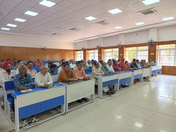 ସାମାଜିକ ସଦଭାବନା ବୈଠକ ଅନୁଷ୍ଠିତ : ରାଷ୍ଟ୍ରର ସ୍ୱତନ୍ତ୍ରତା ବଜାୟ ରଖିବା ପାଇଁ ସଂକୀର୍ଣ୍ଣ ମନୋଭାବ ଦୂର କରି ହିନ୍ଦୁ ସମାଜକୁ ସଂଗଠିତ ହେବାକୁ ପଡିବ ସାମାଜିକ ସଦଭାବନା ବୈଠକ ଅନୁଷ୍ଠିତ : ରାଷ୍ଟ୍ରର ସ୍ୱତନ୍ତ୍ରତା ବଜାୟ ରଖିବା ପାଇଁ ସଂକୀର୍ଣ୍ଣ ମନୋଭାବ ଦୂର କରି ହିନ୍ଦୁ ସମାଜକୁ ସଂଗଠିତ ହେବାକୁ ପଡିବ