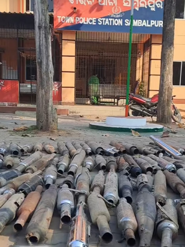 ବିକଟାଳ ରଡ଼ି ଛାଡୁଥିବା ସାଇଲେନ୍ସର ଜବତ