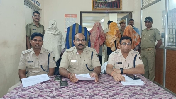 CYBER THAKEI, FIVE ARREST