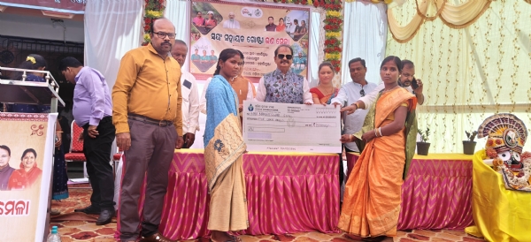 ବୋରିଗୁମ୍ମାରେ ସ୍ୱୟଂ ସହାୟକ ଗୋଷ୍ଠୀମାନଙ୍କ ପାଇଁ ଆୟୋଜିତ ଋଣ ମେଳା କାର୍ଯ୍ୟକ୍ରମ ରେ ଯୋଗଦେଲେ ବିଧାୟକ