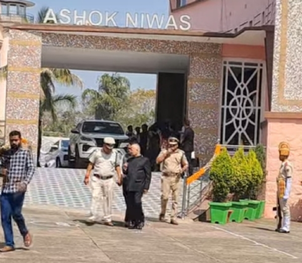 ଓଡ଼ିଶା ଛତିଶଗଡ଼ ମହାନଦୀ ପାଣି ବିବାଦର ସମାଧାନ ପର୍ବ ଆରମ୍ଭ : ଆଜିଠୁଁ  ମହାନଦୀ ଟ୍ରିବ୍ୟୁନାଲ ଟିମ୍ ର ୧୦ ଜଣିଆ ସଦସ୍ୟଙ୍କ କ୍ଷେତ୍ର ଅନୁଧ୍ୟାନ