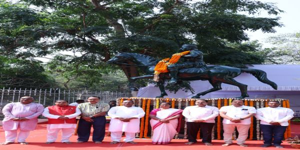 ବିଧାନସଭା ପରିସରରେ ବୀର ସୁରେନ୍ଦ୍ର ସାଏଙ୍କୁ ଶ୍ରଦ୍ଧାଞ୍ଜଳି