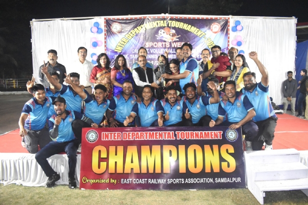 ପୂର୍ବତଟ ରେଳବାଇ  ଆନ୍ତଃବିଭାଗୀୟ କ୍ରୀଡା ପ୍ରତିଯୋଗିତା ଉଦଯାପିତ (କ୍ରିକେଟରେ ଅପରେଟିଂ ଦଳ ଚାମ୍ପିଅନ ଏବଂ ଭଲିବଲରେ ବାଣିଜ୍ୟିକ ଦଳ ଚାମ୍ପିଅନ)