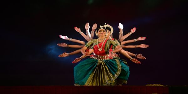 ଓଡ଼ିଶୀ, ଭାରତନାଟ୍ୟମ ଓ ମୟୂରଭଞ୍ଜ ଛଉ ନୃତ୍ୟରେ ଦର୍ଶକ ବିଭୋର