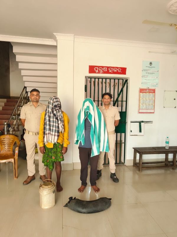 ଦେଶି ମଦ ଚାଲାଣ ବେଳେ ଚଡାଉ, ୨ ଗିରଫ