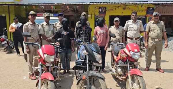 ତିନି ଚୋରି ବାଇକ ଜବତ ତିନି ଅଭିଯୁକ୍ତ କୁ ଗିରଫ କରିଛି ବୋରିଗୁମ୍ମା ପୋଲିସ