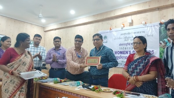 ଜିଲ୍ଲା ପ୍ରଶାସନ ଓ ଆଶାଦୀପ  ବେସରକାରୀ ଅନୁଷ୍ଠାନ ଓ ସୋନପୁର ବ୍ଲକ ସମ୍ମିଳନୀ କକ୍ଷ ଠାରେ ଅନ୍ତର୍ଜାତୀୟ ମହିଳା ଦିବସ ପାଳିତ