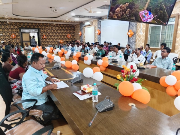 ଜିଲ୍ଲାସ୍ତରୀୟ ପିଏମ୍ କିଷାନ୍ ଉତ୍ସବ ଦିବସ,ଚାଷୀଙ୍କ ପାଇଁ ଉପହାର: ମାର୍ଚ୍ଚ ୧୩ରେ ଡିଜିଟାଲ୍ ମାଧ୍ୟମରେ ୨୦୦୦ ଟଙ୍କା ପଠାଇଲେ କେନ୍ଦ୍ର ସରକାର