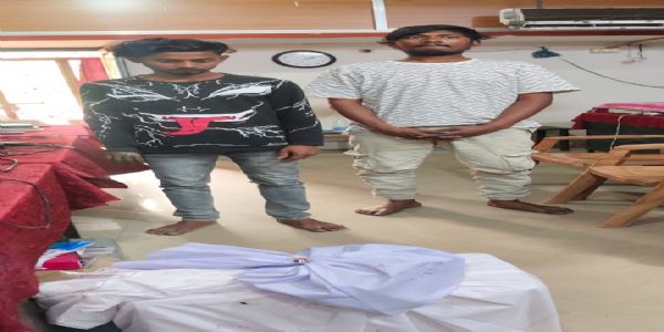 ଟାଉନ ପୋଲିସ ୧୬୦ ବୋତଲ କଫ ସିରଫ ଜବତ କରି ୨ ଗିରଫ କଲା