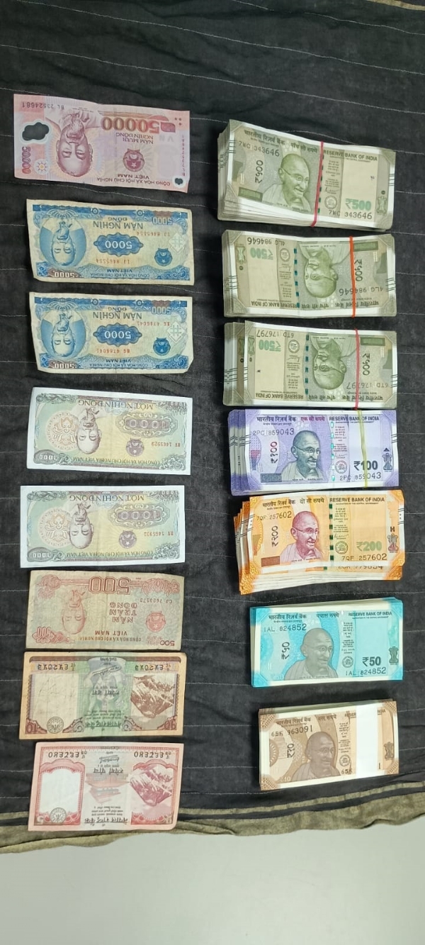 ନଗଦ ୩ ଲକ୍ଷ ୩୧ ହଜାର ଟଙ୍କା ସମେତ ଭିଏତନାମ ଓ ନେପାଳର କିଛି ବିଦେଶୀ ଅର୍ଥ ଜବତ