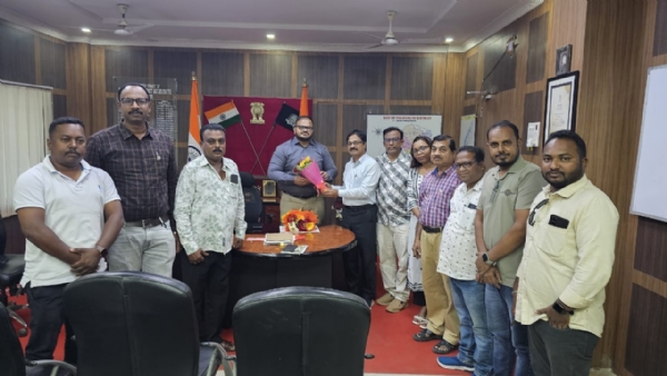 ମାଲକାନଗିରି ୟୁନିୟନ ଅଫଜର୍ଣ୍ଣାଲିଷ୍ଟ ପକ୍ଷରୁ ନୂତନ ଜିଲ୍ଳାପାଳ ଙ୍କୁ ସ୍ୱାଗତ ମାଲକାନଗିରି ୟୁନିୟନ ଅଫଜର୍ଣ୍ଣାଲିଷ୍ଟ ପକ୍ଷରୁ ନୂତନ ଜିଲ୍ଳାପାଳ ଙ୍କୁ ସ୍ୱାଗତ