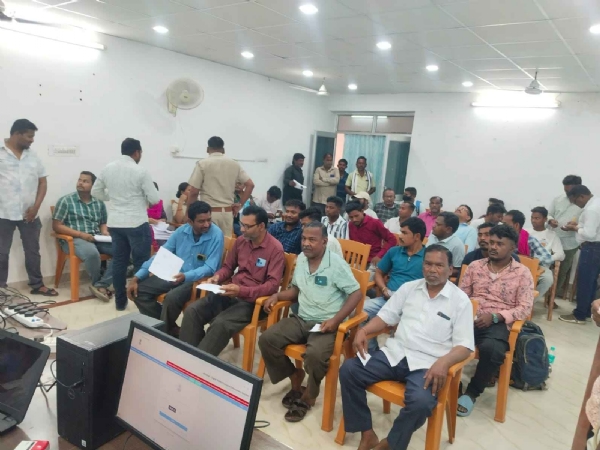 ସୁବର୍ଣ୍ଣପୁର ଠାରେ ଜାତୀୟ ଲୋକ ଅଦାଲତ - ସଡ଼କ ସୁରକ୍ଷା ଆଇନ୍ ଉଲଂଘନ କାରୀ ଙ୍କ ଠାରୁ ୨ ଲକ୍ଷ ୨୯ ହଜାର ଫାଇନ ଆଦାୟ*-