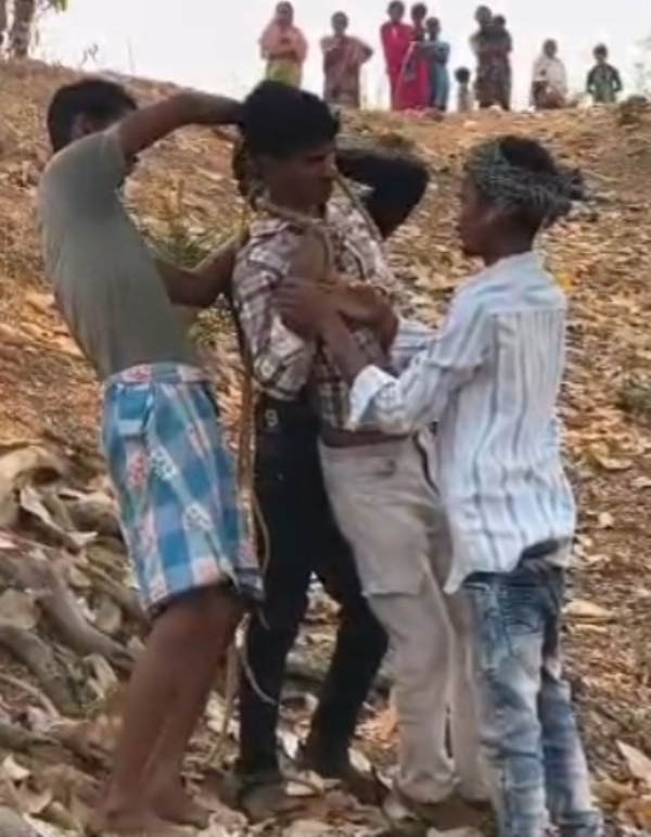 ଯୁବକଙ୍କ ଝୁଲନ୍ତା ଶବ ଉଦ୍ଧାର