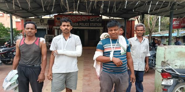 କାକୁଡିକୁଦ ମେଲଣରେ ବିମାନ ପ୍ରତିଯୋଗିତାକୁ ନେଇ ଉଭୟ ଗୋଷ୍ଠୀ ମଧ୍ୟରେ ଆକ୍ରମଣ : ଉଭୟ ପକ୍ଷରୁ ୬ ଆହତ