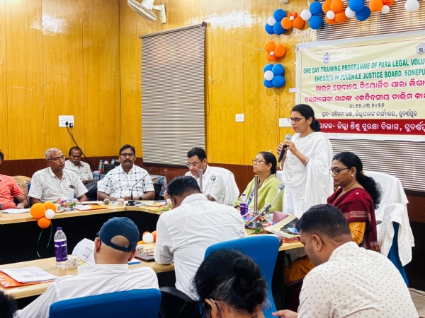 ଆଇନ ସେବାରେ ପାରା ସୁବର୍ଣ୍ଣପୁର ଜିଲ୍ଲାରେ ଲିଗାଲ ସ୍ବେଚ୍ଛାସେବୀଙ୍କ ପାଇଁ ଏକ ଦିବସୀୟ ତାଲିମ କାର୍ଯକ୍ରମ ଆୟୋଜିତ
