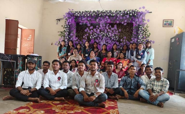 ଛାତ୍ରଛାତ୍ରୀଙ୍କୁ ବିଦାୟ କାଳୀନ ସମ୍ବର୍ଦ୍ଧନା