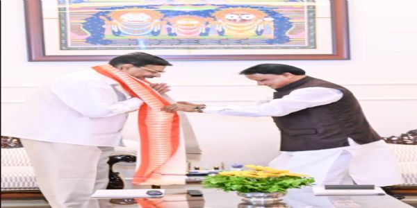 ଲୋକ ଭବନଠାରେ ରାଜ୍ୟପାଳଙ୍କୁ ସାକ୍ଷାତ କଲେ ମୁଖ୍ୟମନ୍ତ୍ରୀ