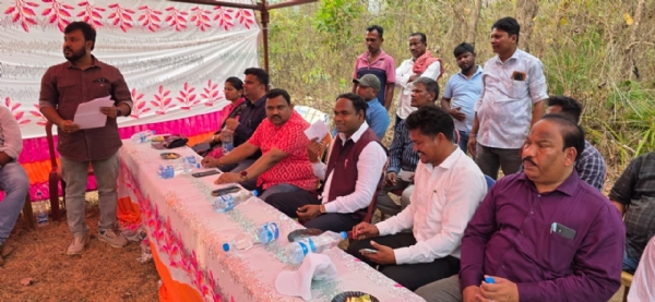 ପଡ଼ିଆ ବ୍ଲକ୍ର ବାପନପଲ୍ଲୀ ଗ୍ରାମ ପଞ୍ଚାୟତର ଏମଭି ୫୮ ଗ୍ରାମର ପାହାଡ଼ ନିକଟରେ ଡାଇଭରସନ୍ ୱେୟାର ଡ୍ୟାମ ପାଇଁ ସ୍ଥଳ ପରିଦର୍ଶନ ଓ ବୈଠକ ଅନୁଷ୍ଠିତ